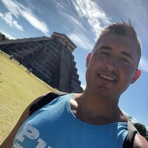 Meet your Posher, Aaron